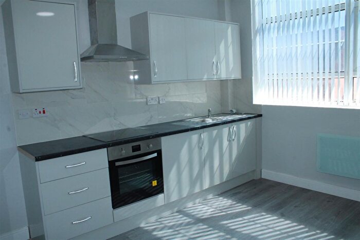 2 Bedroom Flat To Rent In Mount Pleasant, Bilston, WV14