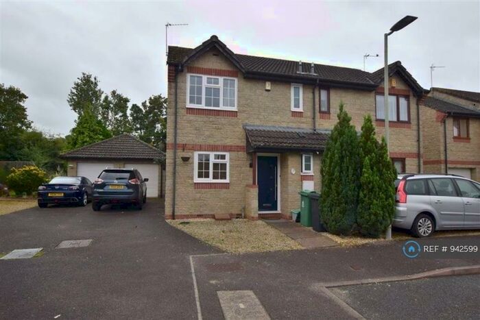 3 Bedroom Semi-Detached House To Rent In Baptist Close, Abbeymead, Gloucester, GL4
