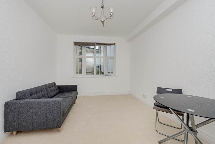 1 Bedroom Flat To Rent In Lancaster Road, London, W11