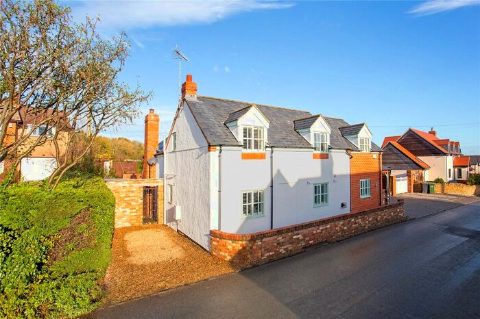 4 Bedroom Detached House For Sale In Elmley Road, Ashton-Under-Hill, Evesham, Worcestershire, WR11