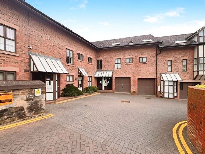 2 Bedroom Flat For Sale In The Mews, Newcastle Upon Tyne, NE1