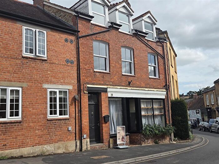 3 Bedroom Flat To Rent In Silver Street, Ilminster, TA19