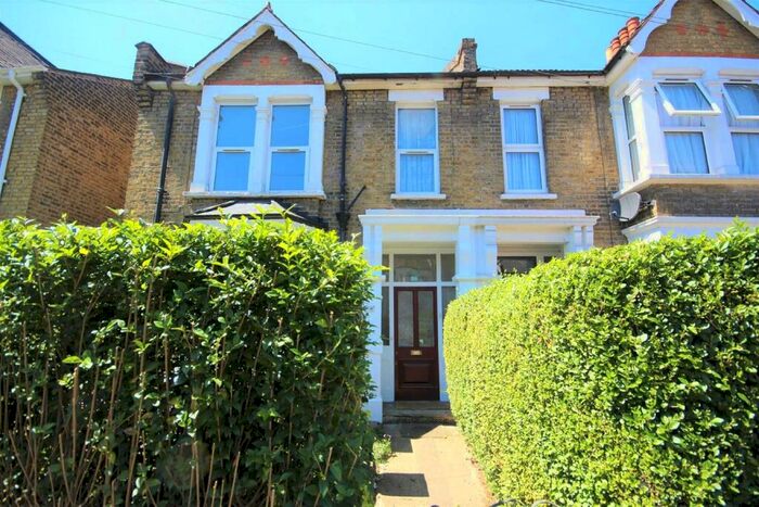 1 Bedroom Flat To Rent In Lea Hall Road, Leyton, E10