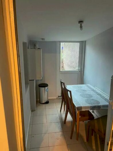 2 Bedroom Flat To Rent In Waverley Road, London, SE18