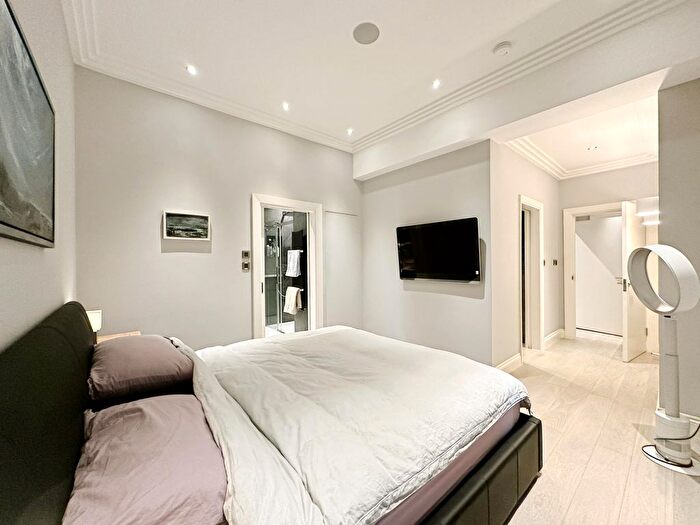 2 Bedroom Flat To Rent In Westminster Green, Westminster, London, SW1P