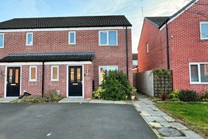 3 Bedroom Semi-Detached House To Rent In Chaffinch Close, Mansfield, NG21