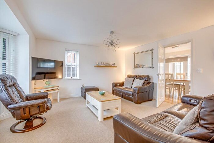 4 Bedroom Detached House For Sale In Turners Field, High Wycombe, HP13