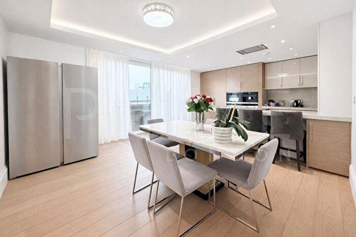 3 Bedroom Flat For Sale In Milford House, Strand, London, WC2R