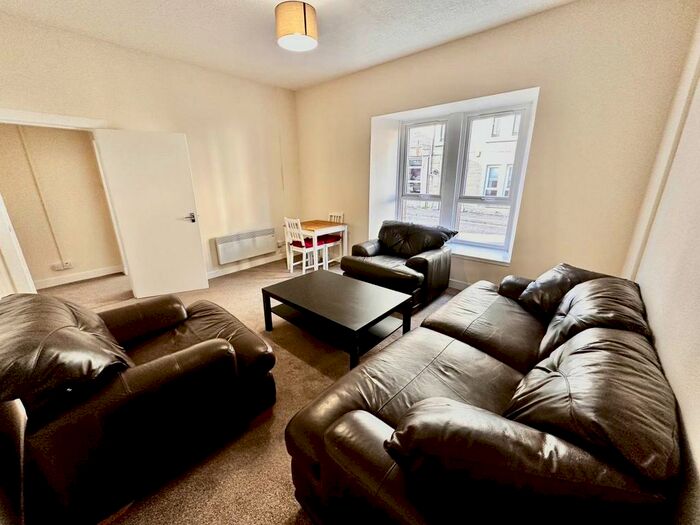 2 Bedroom Flat To Rent In Lorimer Street, Dundee, DD3