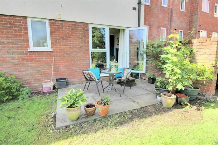 2 Bedroom Flat To Rent In Stuart Gardens, St. Faiths Lane, Norwich, NR1