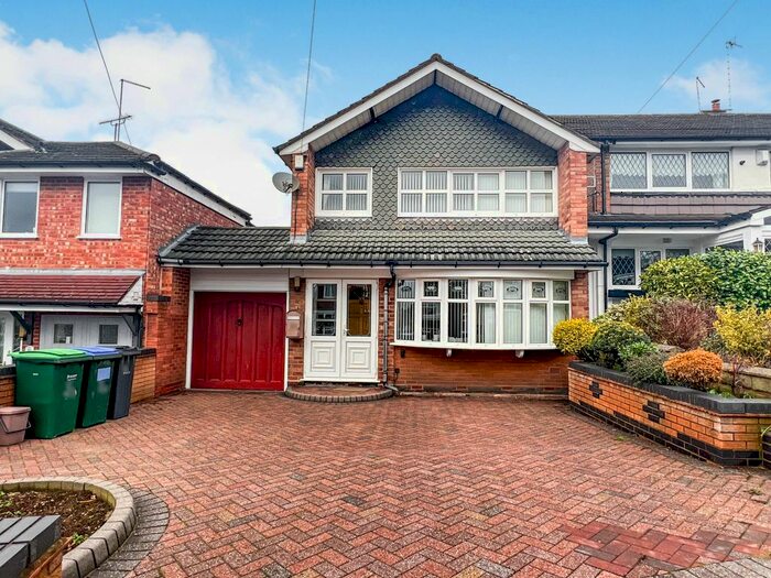 3 Bedroom Semi-Detached House To Rent In Broomhill Lane, Great Barr, Birmingham, B43