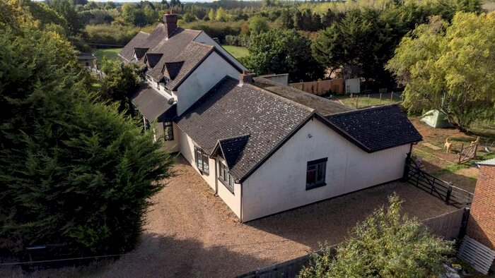 4 Bedroom Property For Sale In Sutton Road, Potton, Potton, SG19