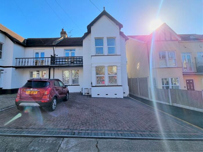 1 Bedroom Flat To Rent In Pembury Road, Westcliff-On-Sea, SS0