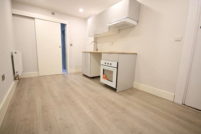 1 Bedroom Studio To Rent In Ashcombe Gardens, Edgware, Middlesex, HA8