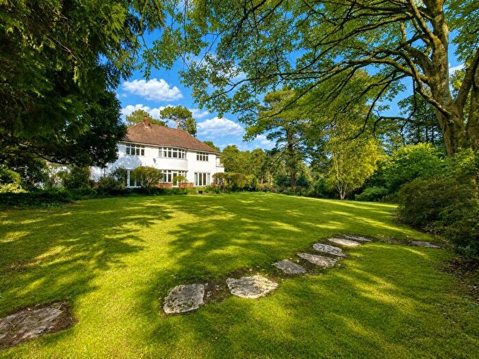 4 Bedroom Detached House To Rent In Canford Cliffs Road, Branksome Park, BH13