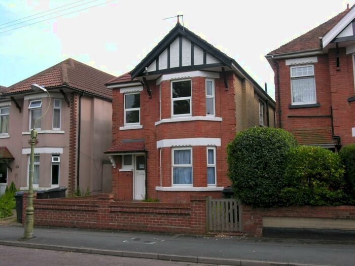 5 Bedroom House To Rent In Bedroom House In Bournemouth, BH9