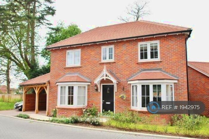 3 Bedroom Detached House To Rent In Abrahams Close, Amersham, HP7