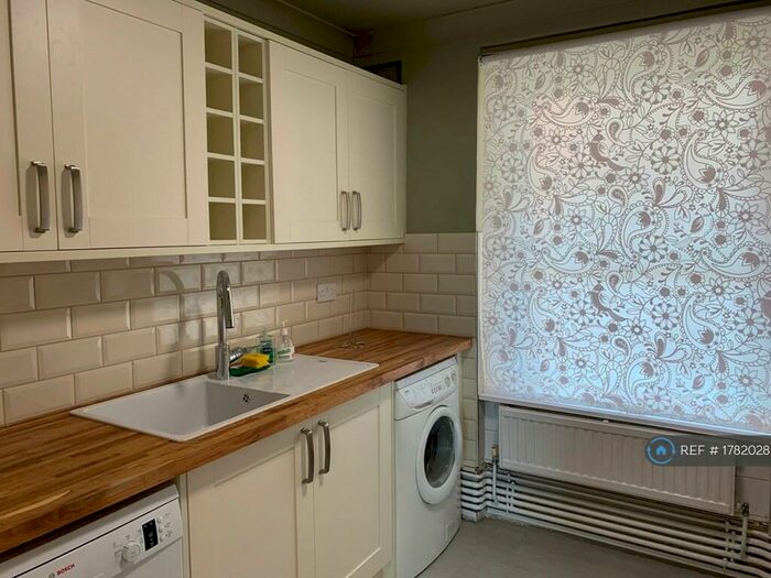 4 Bedroom Flat To Rent In Appleford, London, NW5