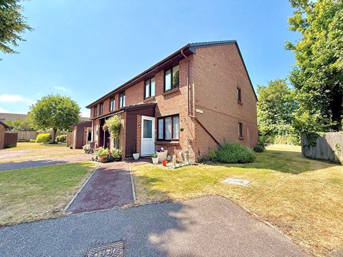 1 Bedroom Retirement Property For Sale In Oak Close, Dunstable, LU5