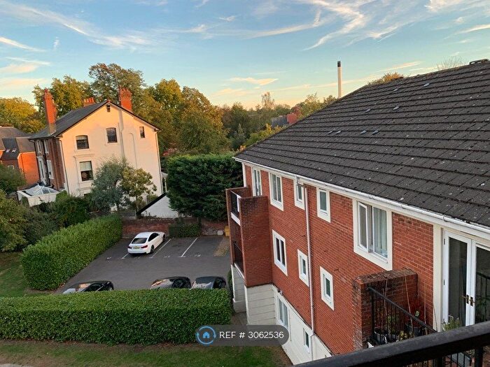 2 Bedroom Flat To Rent In Shelley Court, Reading, RG1
