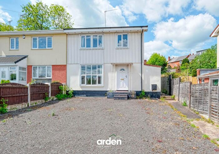 3 Bedroom Semi Detached House For Sale In Sycamore Avenue, Redditch, B98