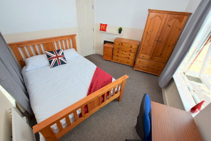 2 Bedroom Flat To Rent In Monks Park Road, Northampton, NN1