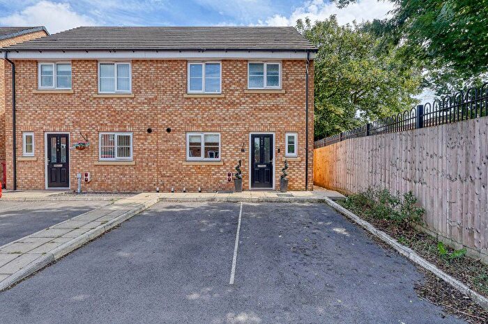 3 Bedroom Semi-Detached House For Sale In Turnstone Drive, Scunthorpe, DN16