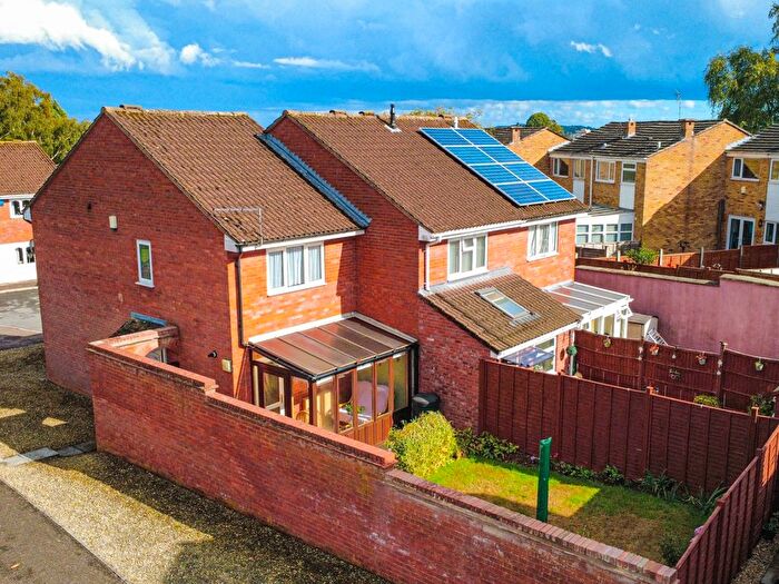 2 Bedroom End Of Terrace House For Sale In Arnold Close, Taunton, TA2