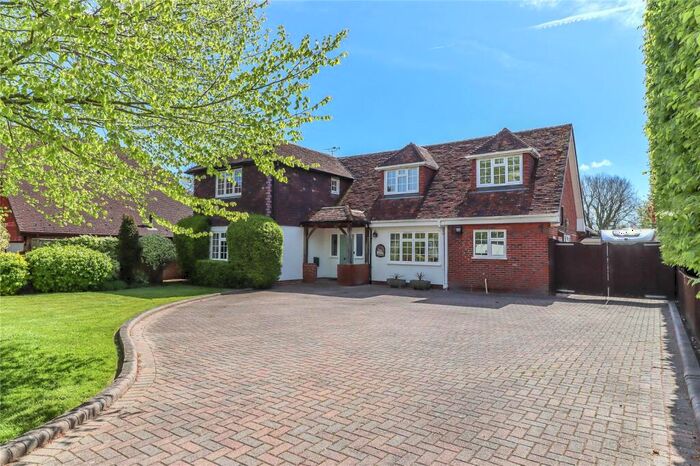 5 Bedroom Detached House For Sale In Goodworth Clatford, Andover, Hampshire, SP11