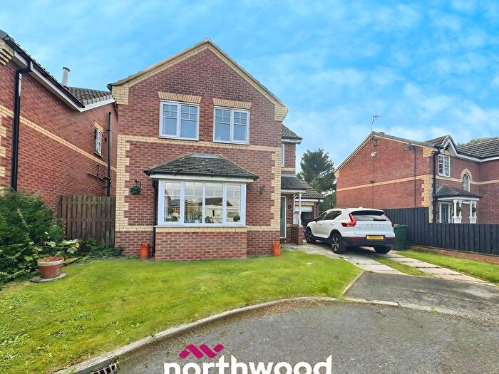 3 Bedroom Detached House For Sale In Cathedral Court, Dunsville, Doncaster, DN7