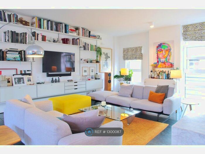 3 Bedroom Flat To Rent In Chilton Street, London E2