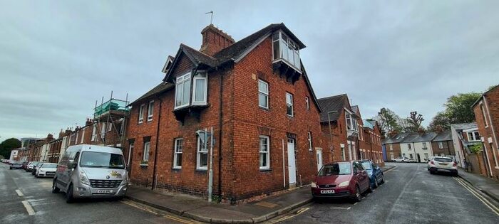 6 Bedroom Terraced House To Rent In Canal Street, OX2