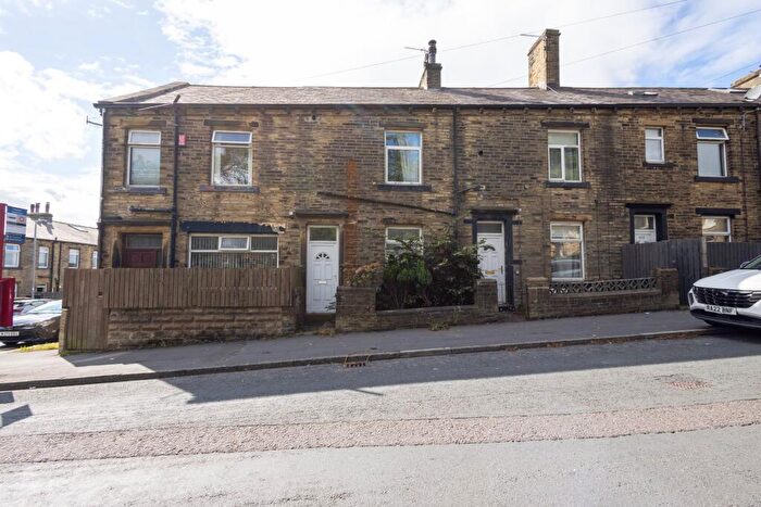 3 Bedroom Terraced House For Sale In Warley Road, Halifax, HX1