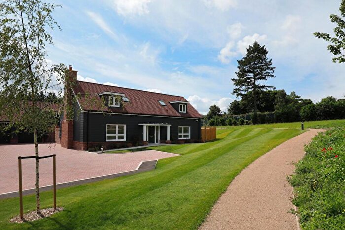 4 Bedroom Detached House For Sale In The Acorn, Banstead, SM7