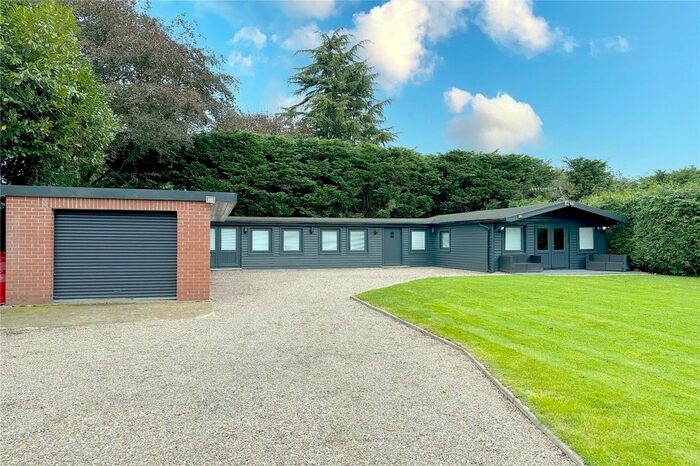 3 Bedroom Park Home For Sale In Kenilworth Road, Hampton-In-Arden, Solihull, West Midlands, B92