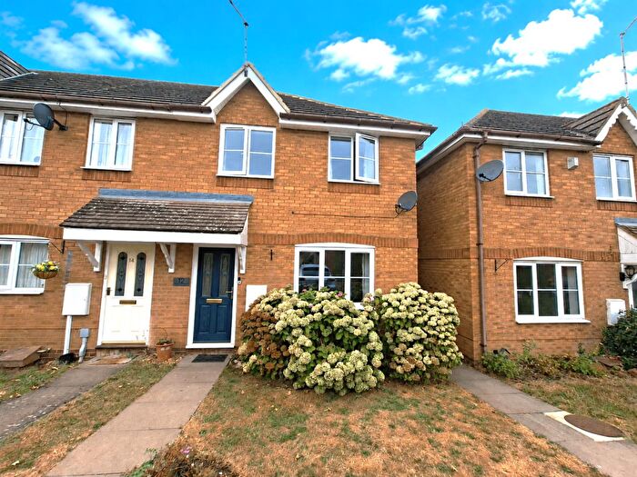 3 Bedroom House For Sale In Ashby Court, Kislingbury, Northampton, NN7
