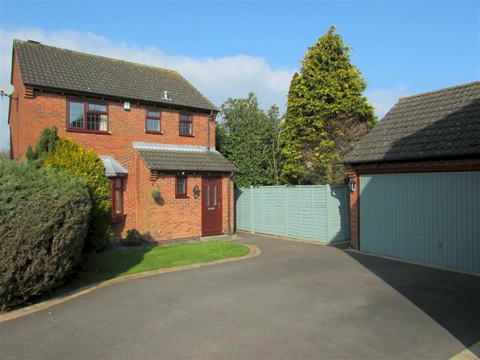 3 Bedroom Detached House To Rent In Buckbury Croft, Shirley, Solihull, West Midlands B90