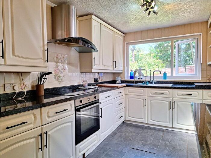 2 Bedroom Semi-Detached Bungalow For Sale In Laurel Avenue, Chadderton, Oldham, Greater Manchester, OL9