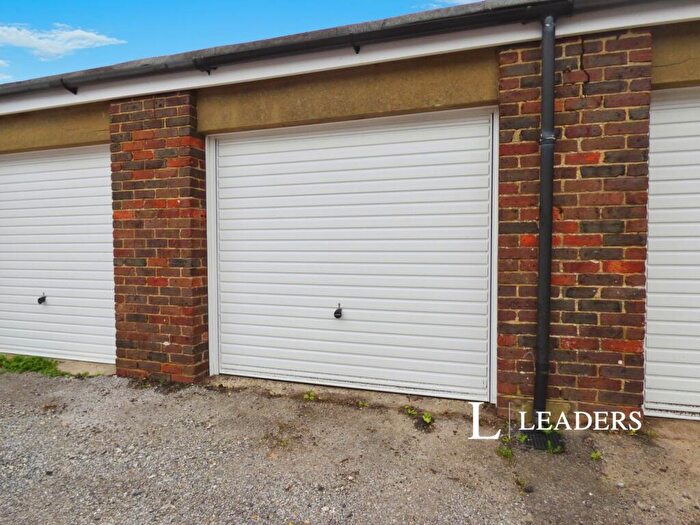 Garages To Rent In North Lane, East Preston, BN16