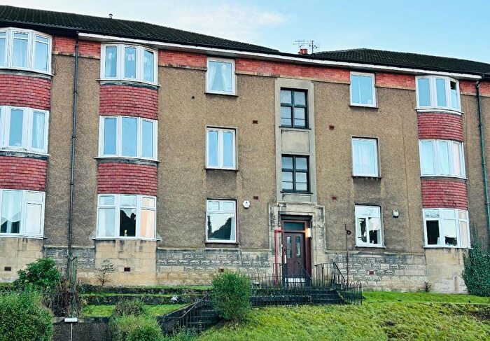3 Bedroom Flat To Rent In / Dorchester Avenue, Glasgow, G12