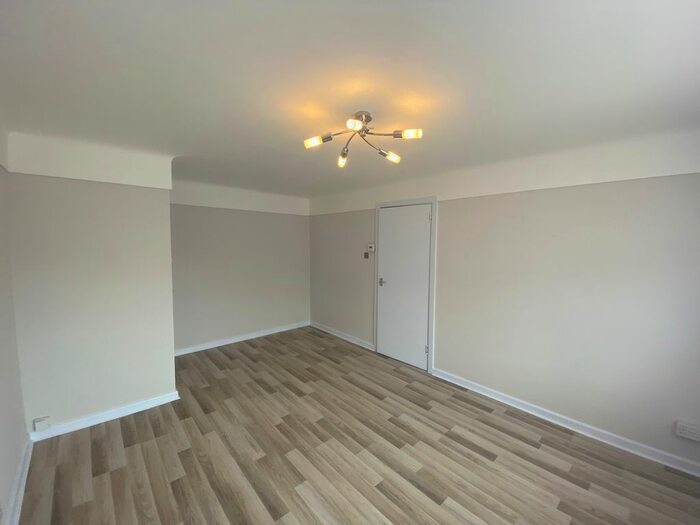 1 Bedroom Flat To Rent In Old Redbridge Road, Southampton, SO15