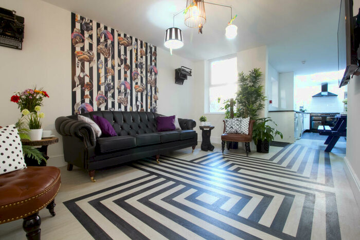 6 Bedroom House To Rent In Halsbury Road, L6