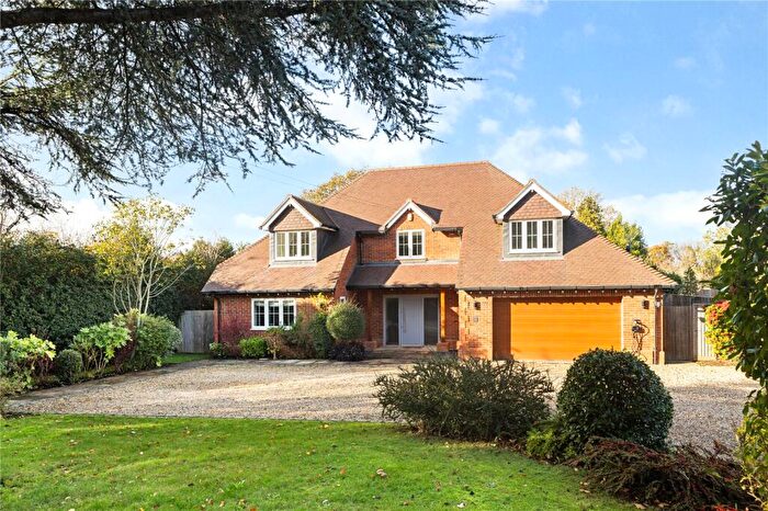 5 Bedroom Detached House For Sale In East Lane, West Horsley, Leatherhead, Surrey, KT24