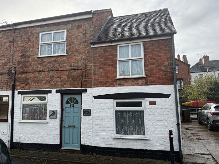 2 Bedroom End Terrace House For Sale In Back Of Mount Pleasant, GL20