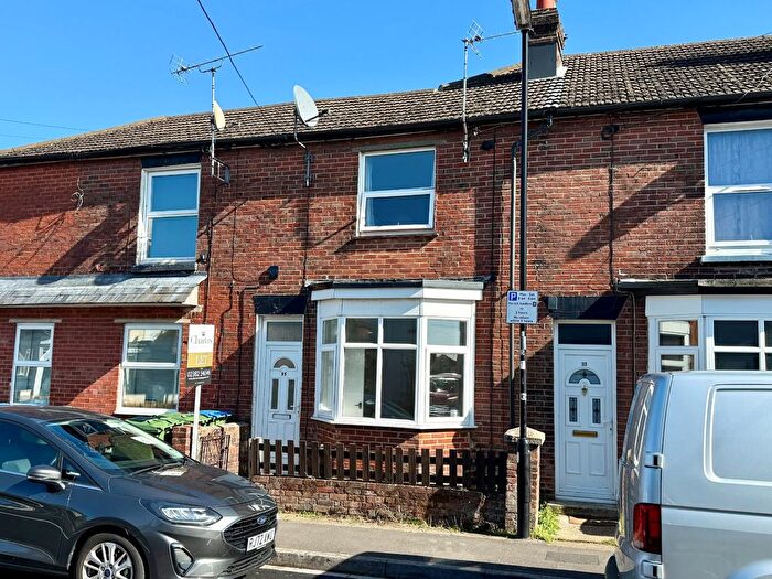 3 Bedroom Terraced House To Rent In Queenstown Road, Freemantle, Southampton, SO15