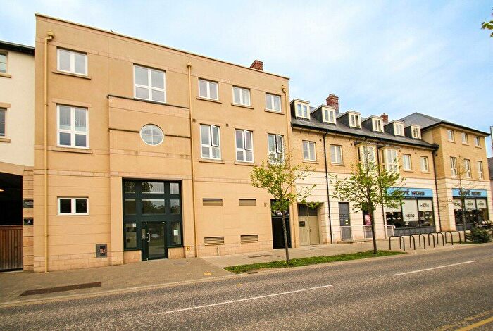 2 Bedroom Apartment To Rent In Marriotts Walk, Witney, Oxfordshire, OX28