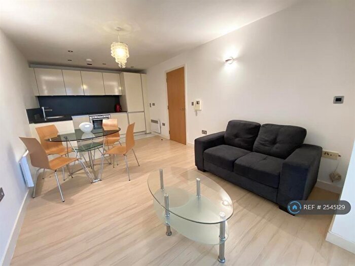 1 Bedroom Flat To Rent In Tempus Tower, Manchester, M3