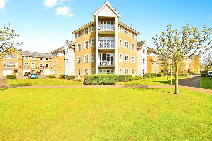 2 Bedroom Flat For Sale In International Way, Sunbury-On-Thames, Surrey, TW16