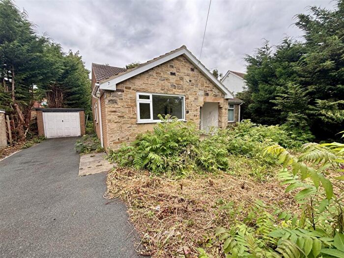 3 Bedroom Detached Bungalow For Sale In Lowther Drive, Garforth, Leeds, LS25