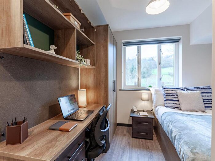 1 Bedroom Flat To Rent In Sugar Well Court, Meanwood Road, Leeds, LS7